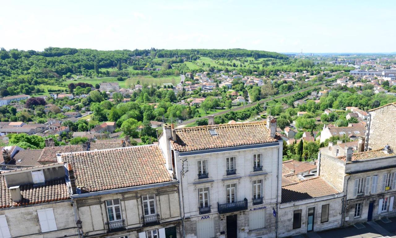 Le Twelve Hotel Angouleme Exterior photo